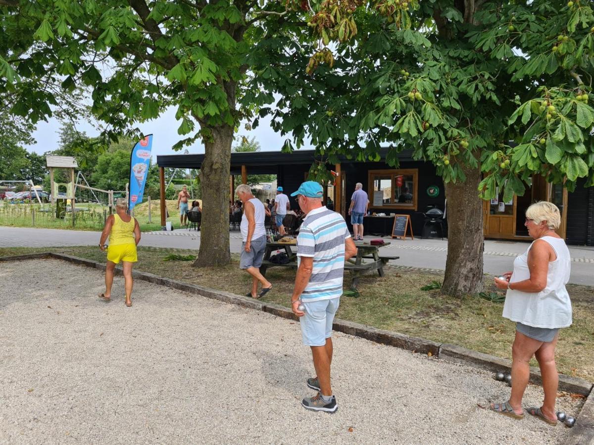 Chalet 536 Op Recreatiepark De Wielen 荷属圣马丁 外观 照片